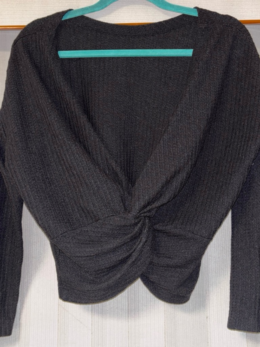 Women's Black Twist-Front Long Sleeve Top
